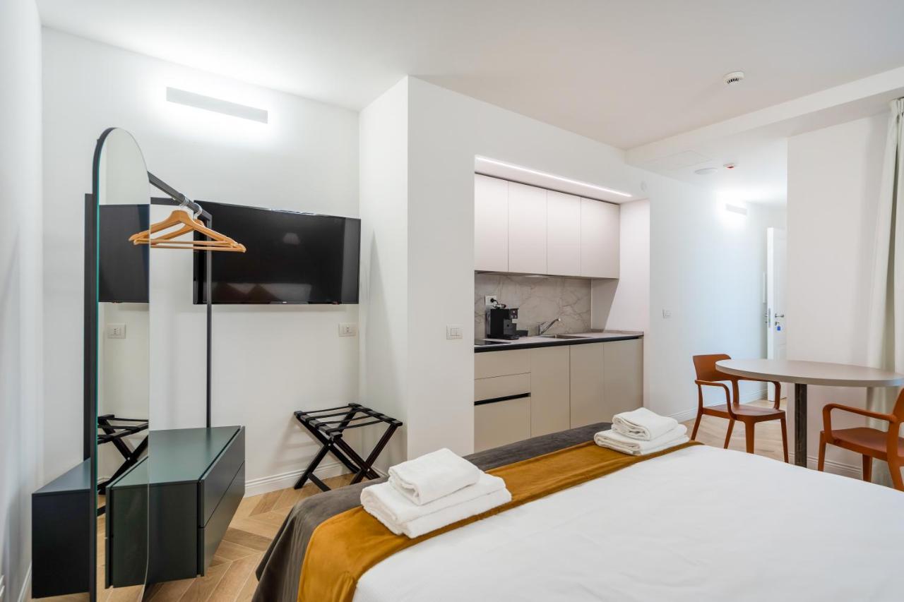 Domo Premium Apartments - Trieste Mazzini Eksteriør billede