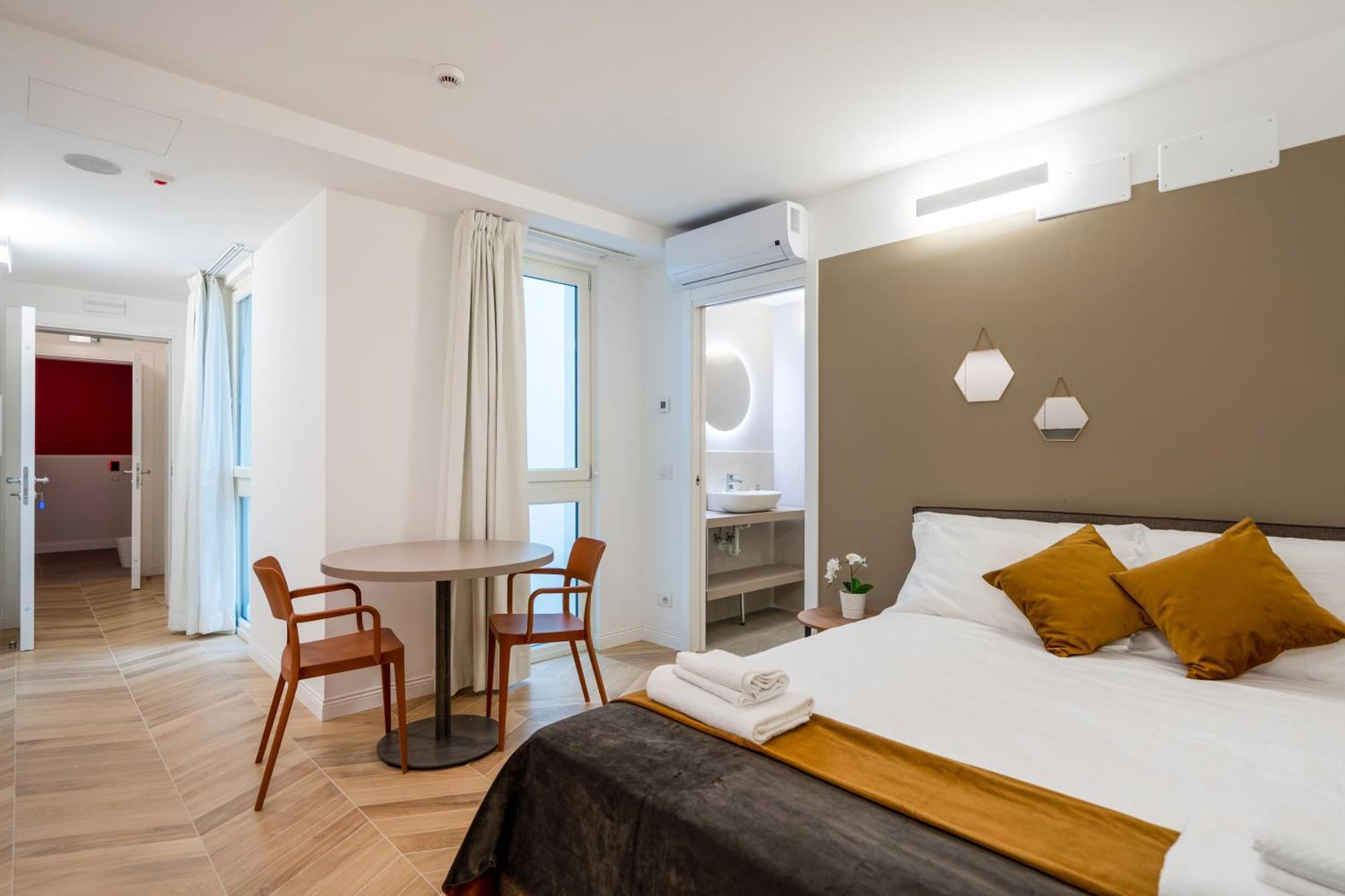 Domo Premium Apartments - Trieste Mazzini Eksteriør billede